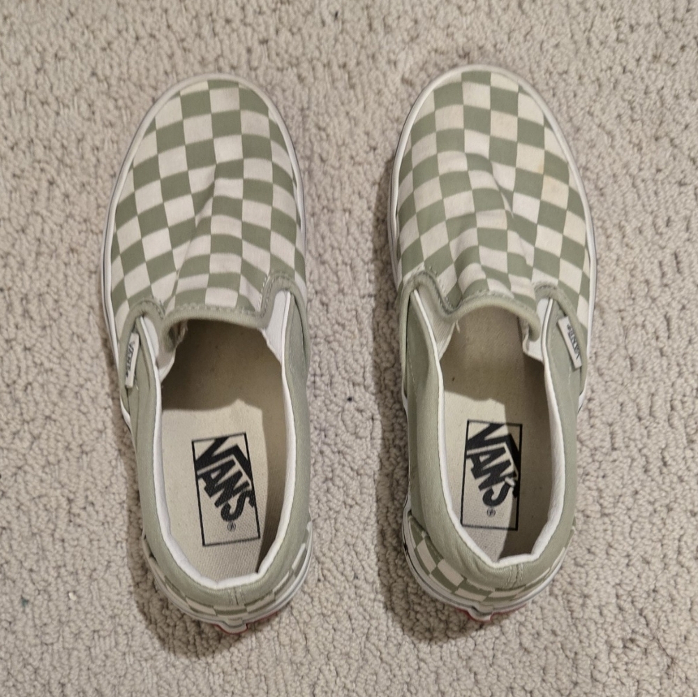 Vans slip on